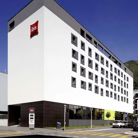 Ibis 3*